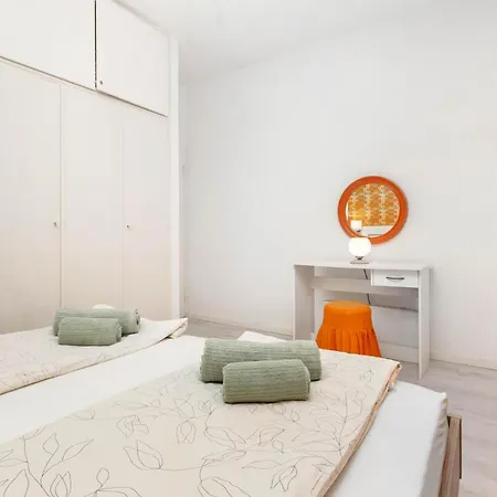 Apartment Orange Old Town